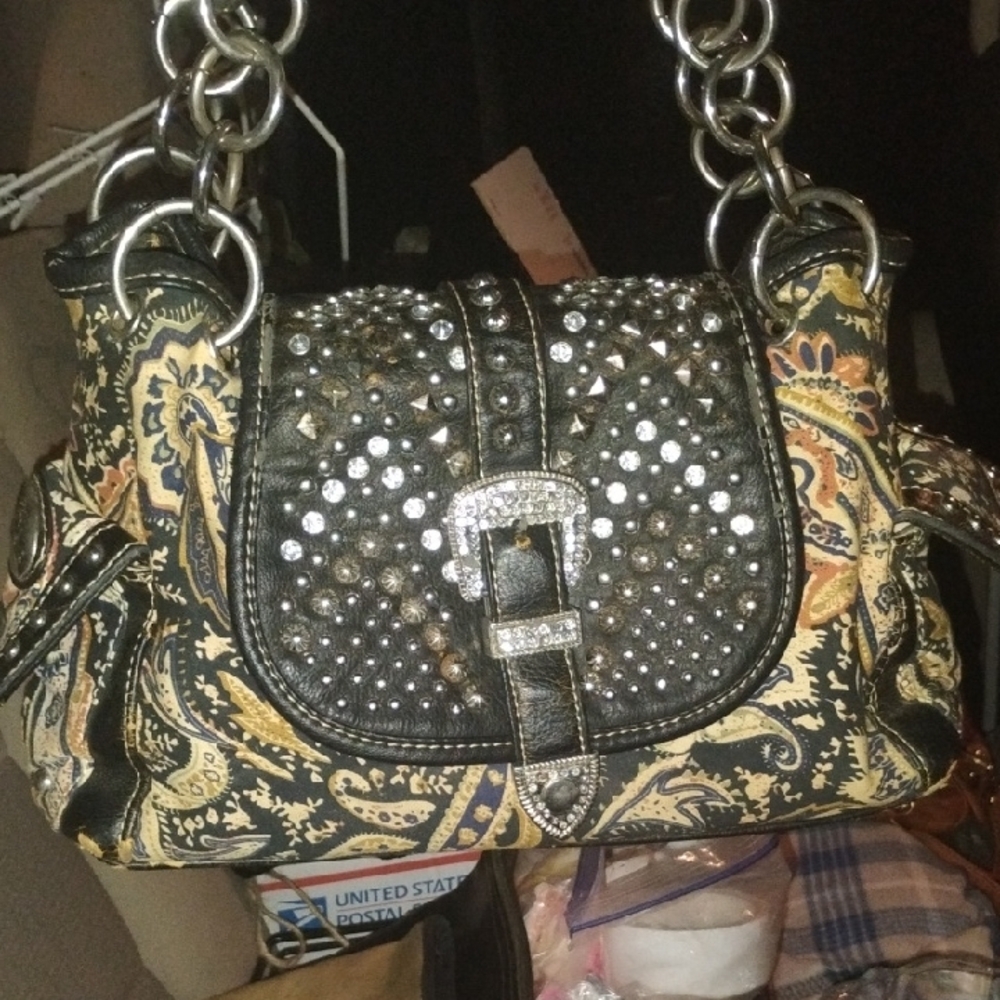 Black and Gold Shoulder Bag with Chain Strap